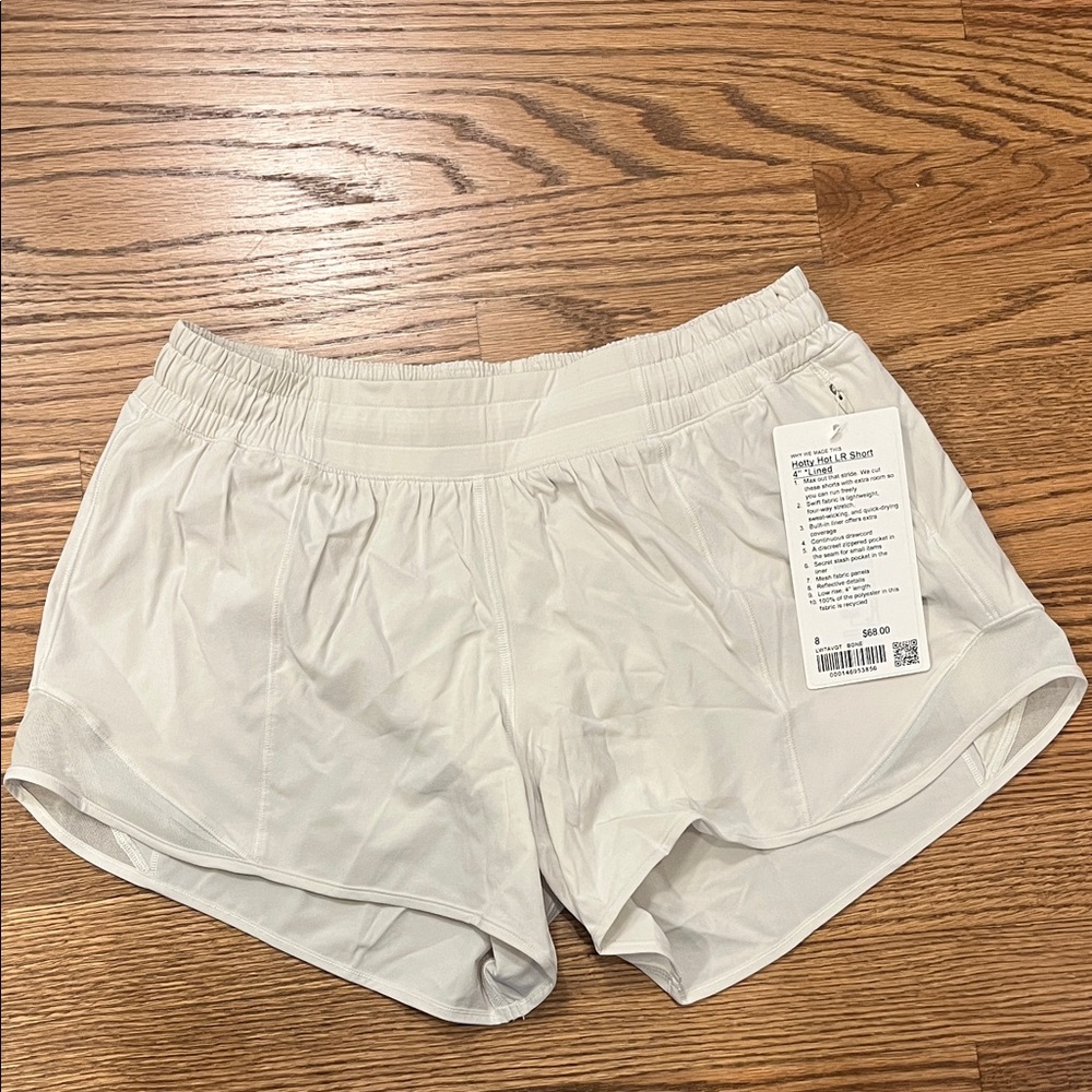 NWT Lululemon Athletica Cream Athletic Shorts -4” inseem